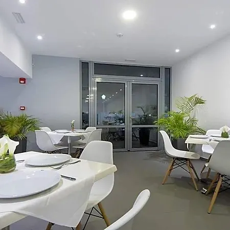 Elite Hotel