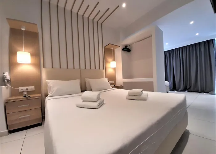 Elite Hotel 4*