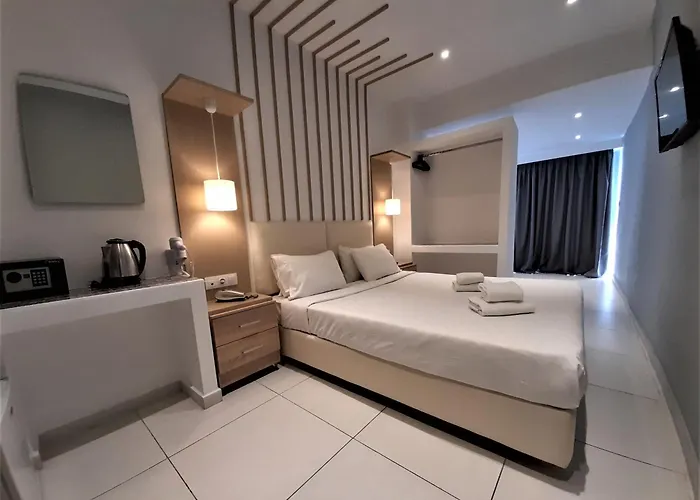 Elite Hotel 4*